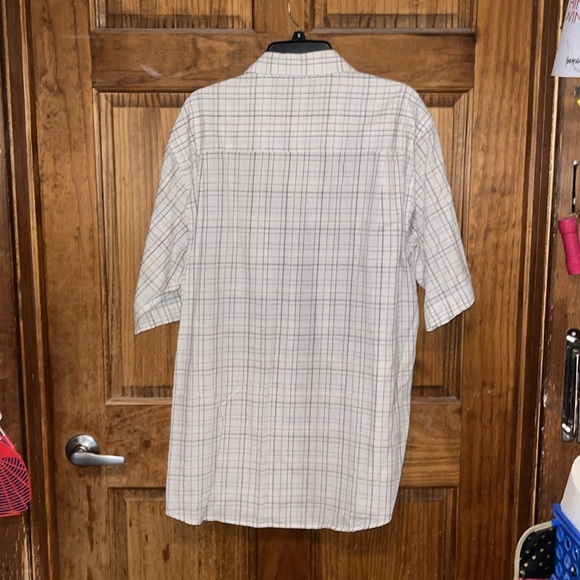 Men’s big and tall button up shirt, XL cotton poly blend - Picture 3 of 4